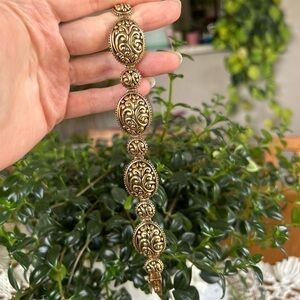 Gold Tone Sculpted Oval Link Bracelet